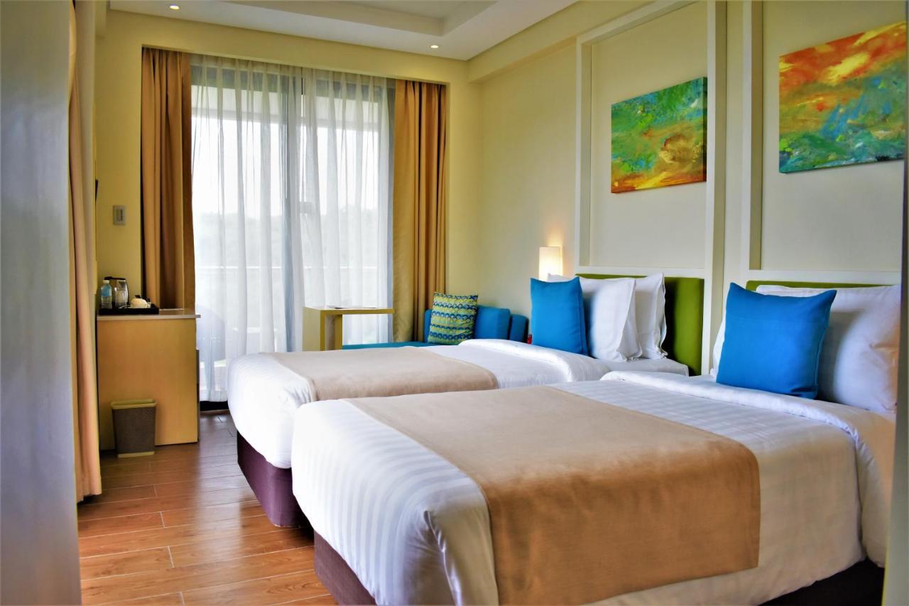 Hotel Savoy Boracay Newcoast Yapak